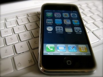 Apple iPhone 4G,HTC Merge,iPad 2,BlackBerry PlayBook รูปที่ 1