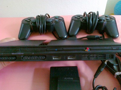ขายถูก PS2 รุ่น 77006 เมม 8mb สภาพสวย อุปกรณ์ แถม 2 จอยแท้สีดำ , แผ่นเกมส์COPY ประะมาณ 30 แผ่น,สภาพดี รูปที่ 4