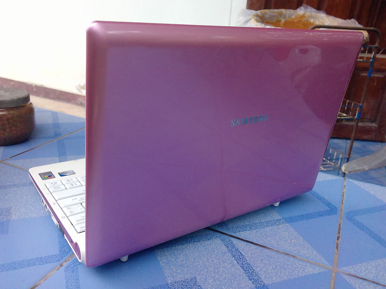 +++++ ขายด่วน samsung nc10 สีชมพู ลดราคาแร้วค่ะ จาก 7500 เหลือ 6500 มีรูปจริงค่ะ รูปที่ 3