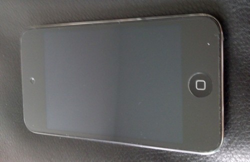 ขายIpod Touch Gen4 32G ประกันเหลือๆ สภาพ95% ขาย7500. รูปที่ 3