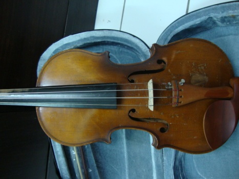 ขายไวโอลินเก่า เครื่องเยอรมันนีแท้ๆยีห้อ Stradivarius นัดดูสินค้าได้เลย 0859972494 รูปที่ 1