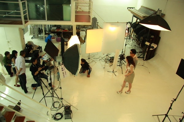 STUDIO RENTAL  FOR MV , STILL PHOTO SIZE= 10 x 10 x 5 .m. @ i studio  รูปที่ 6