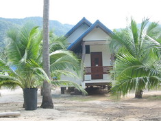 บ้านแม่รีสอร์ท ที่พักสไตล์ธรรมชาติบนเกาะช้าง ในบรรยากาศส่วนตัว ติดทะเล ล้อมรอบด้วยสวนผลไม้และขุนเขา สำหรับหมู่คณะ กรุ๊ปเหมา มีงบมาก-น้อย จัดทำให้ได้ รูปที่ 4