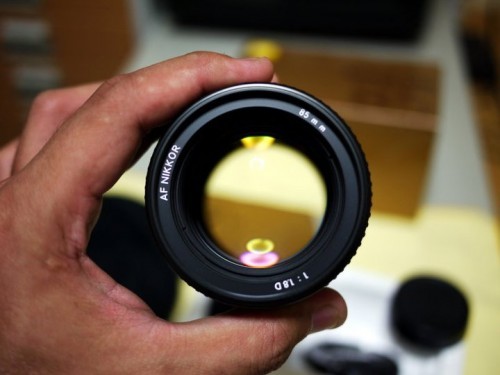 ขาย Nikon 85mm/f1.8D ประกันร้าน Zoom หมดประกันวันที่ 14/3/55 รูปที่ 1