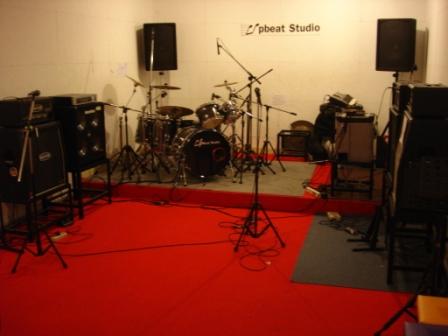 Upbeat Studio ห้องอัดเสียงคุณภาพดี ห้องลงเสียงงานโฆษณา ห้องอัดเสียง Demo ห้องซ้อมดนตรีห้องใหญ่ ราคาประหยัด พร้อมรับสิทธิพิเศษมากมาย ย่านม.เกษตร บางเขน รูปที่ 3