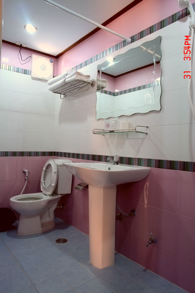 EZ House อีซี่เฮาส์ เกสต์เฮาส์ ห้องพักรายวัน @ สุโขทัย ใหม่ สะอาด สะดวก สบาย รูปที่ 5