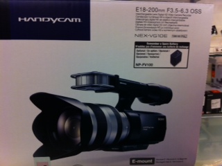 ขายถูกค่ะ กล้องวีดีโอ Sony NEX-VG10E + Lens E18-200 เปลี่ยนเลนส์ได้ แถม mem32G และกระเป๋า ของใหม่มือ1 ประกันศูนย์โซนี่15เดือน สนใจนัดดูของที่ห้างได้ค่ะ รับบัตรเครดิต รูปที่ 3