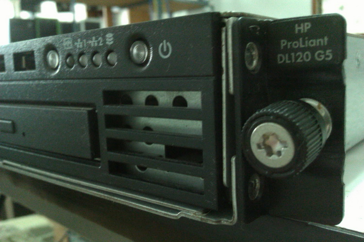 ขาย Server HP Xeon 2.66 Ram8G 1U สภาพ 99% ราคา 19,000 บาทถ้วน !!! รูปที่ 3
