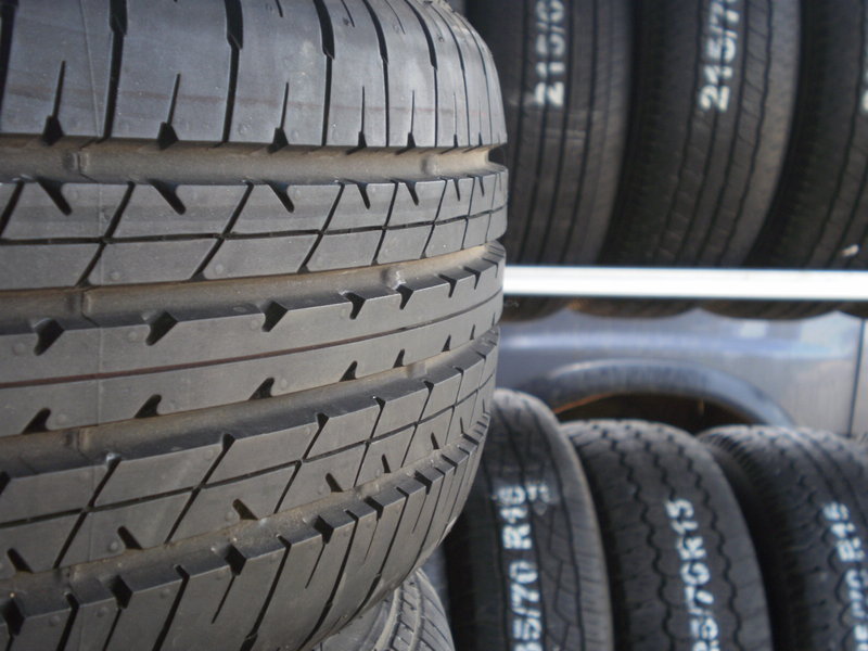 ขายยางเปอร์เซ็นต์ สภาพดี 80% BRIDGESTONE TURANZA ER33 ( 205/60 R16 ) รูปที่ 1