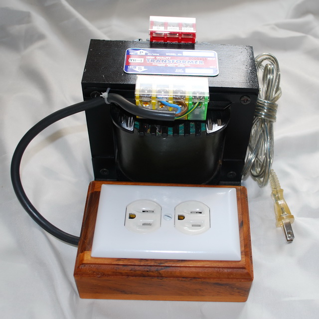 หม้อแปลงไฟฟ้า 220 to 100/110 โวลท์ (750VA) Made in Japan สำหรับต่อเครื่องเสียง ญี่ปุ่น , อเมริกา หรือ ทำเป็น Isolation 220 โวลท์ รูปที่ 4