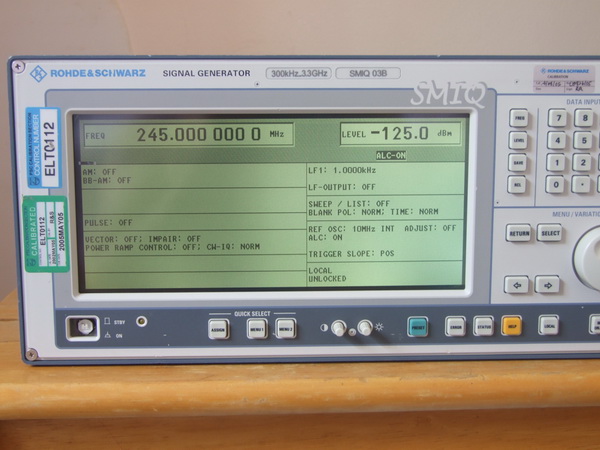 Rohde & Schwarz SMIQ-03 Signal Generator 300kHz-3.3GHz สภาพตามรูป สนใจโทรสอบถามได้ รูปที่ 3