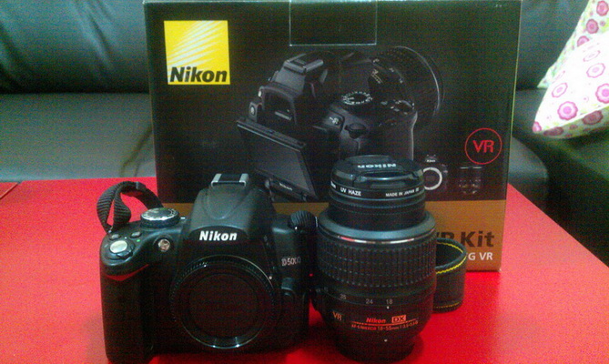ขายกล้อง Nikon D5000 พร้อมเลนส์ 18-55 VR Kit กล่องอุปกรณ์ครบและกระเป๋าใส่กล้อง อีก 1 ใบ ครับ รูปที่ 1