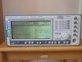 Rohde & Schwarz SMIQ-03 Signal Generator 300kHz-3.3GHz สภาพตามรูป สนใจโทรสอบถามได้