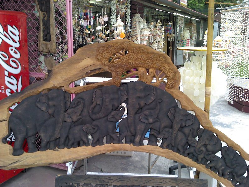 Sale! Teak wood carving of elephant in good condition. รูปที่ 4