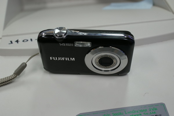 ขายด่วน กล้องดิจิตอล ความละเอียด 14 M ยี่ห้อ FUJIFILM รุ่น Finepix JV200 ถ่ายวีดีโอ ระดับ HD 1280 รูปที่ 1