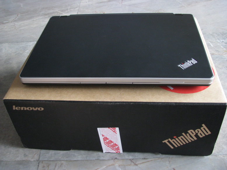 * ขาย * IBM Lenovo Thinkpad Edge 11 สีดำ ซื้อมาวันที่ 07/02/2011 รูปที่ 1