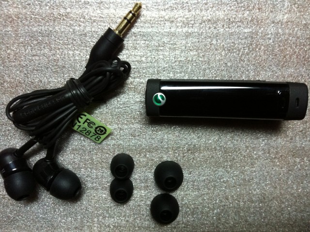 Sony Ericsson Bluetooth Stereo (A2DP) Build-In FM Stereo รูปที่ 1