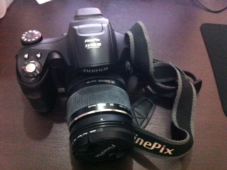 ขายกล้องถ่ายรูปมือสองครับ Fuji S6500FD + XD card 1GB แถม Canon Powershot A95 ฟรี รูปที่ 1