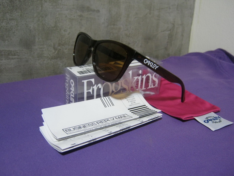 แว่นตา oakley frogskins เลนส์ polarized แท้ มือ 1 สี รูทเบียร์ รูปที่ 1