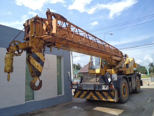 รถเครน 4 ล้อ TADANO รุ่นTR250M-4 ปี 1988 นำเข้าจากประเทศญี่ปุ่น รูปที่ 2