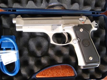 Beretta 92fs สีขาว Stainless รูปที่ 1