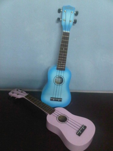 ขายอูคูเลเล่(ukulele) ราคาถูก 1700 บาท บริการส่งฟรีทั่วไทย รูปที่ 1