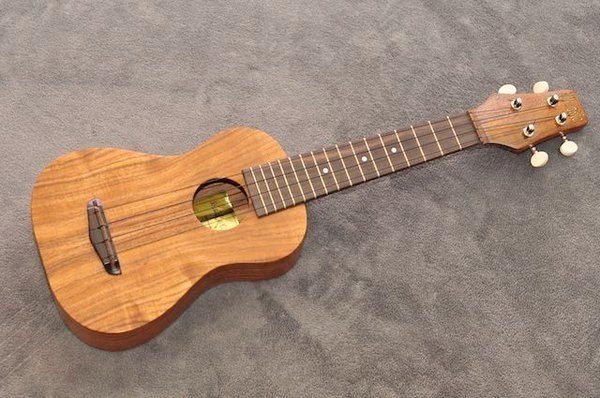 ขาย Ukulele หลายแบรด์น เช่น Koaloha Kamaka BigIsland Kamoa Melokia รูปที่ 5