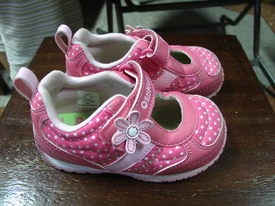 ขายรองเท้า Oshkosh สำหรับเด็กผู้หญิง รุ่นPEARL เบอร์7(US) รูปที่ 1