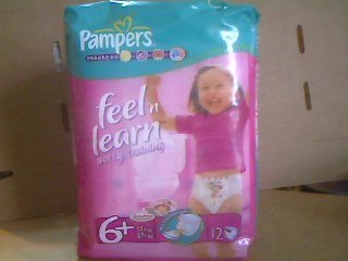 Pampers Luiers Feel 'N Learn Girls 6+ 17-37kg ( Baby Diaper Pampers ) รูปที่ 1