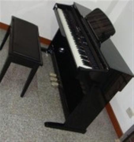 เปียโนไฟฟ้าของใหม่ราคาถูก มาตรฐาน 88 คีย์ สวยงามเหมือนเปียโนไม้ อัฟไลท์ พรอมเก้าอี้เบาะหนังอย่างดี รูปที่ 1