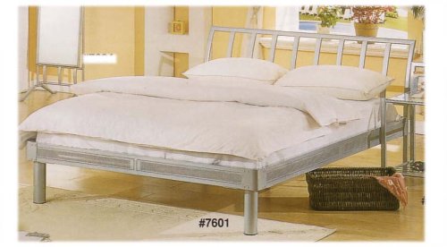 Contemporary Silver Platform Queen size bed  รูปที่ 1