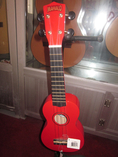 ขายส่ง Ukulele ค่ะ ยิ่งสั่งเยอะยิ่งถูกจ้า