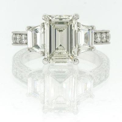 4.59ct Emerald Cut Diamond Engagement Anniversary Ring รูปที่ 1