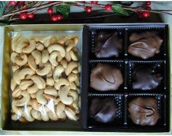 Holiday Chocolate Turtle Candies and Cashew Nuts Gift Box ( Wisconsinmade Chocolate Gifts ) รูปที่ 1