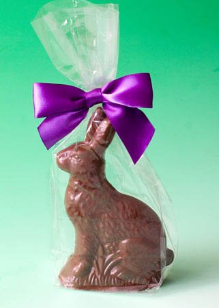 Helen Grace Chocolates, Solid Milk Chocolate Easter Bunny, 6.5 oz. Gift Bag ( Helen Grace Chocolates Chocolate Gifts ) รูปที่ 1