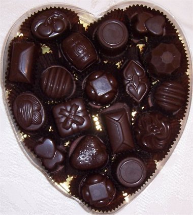 Kosher Gift Basket - Chocolate Heart - Large (Israel) ( Kosher Gift Baskets Chocolate Gifts ) รูปที่ 1