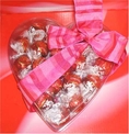 Valentines Day Gift Heart Lindt Milk Chocolate, (21 Piece Gift Heart) ( Lindt Chocolate Gifts )