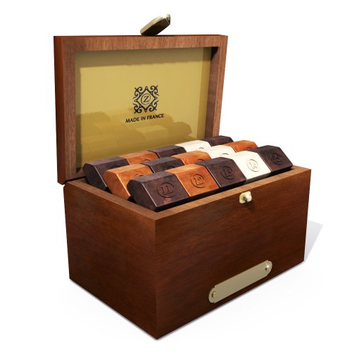 45 pcs Brown Deluxe Mahogany Chocolate Box ( zChocolat Chocolate Gifts ) รูปที่ 1
