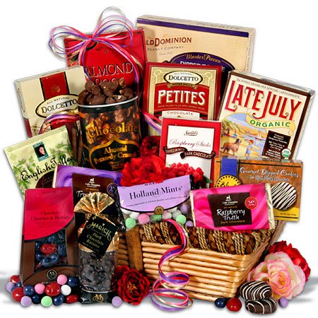 Chocolate Dreams™ Gift Basket ( GourmetGiftBaskets.com Chocolate Gifts ) รูปที่ 1