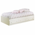 Country Style Vanilla Cream Finish Mates Bed 