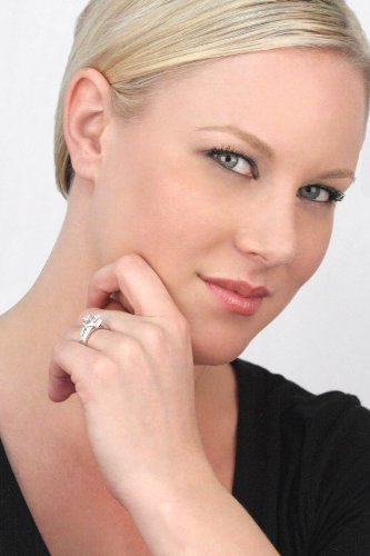 Marinel's Engagement Ring - Cushion Cut CZ ( Emitations ring ) รูปที่ 6