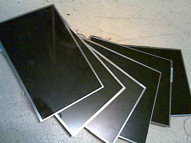 โน๊ตบุ๊ค-ตก-จอแตกหรือมีเส้น  มีจอLCD ของNotebook มือสอง  จำหน่าย  รับเปลี่ยนจอนอกสถานที่คิดตามระยะทางในเขตกทมและปริมลฑลน รูปที่ 3