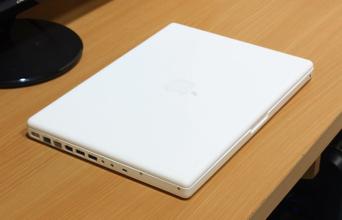 มี MacBook White Core2Duo 2.0GHz สีขาว สวยงาม สภาพดี มาขายครับพี่น้อง รูปที่ 1