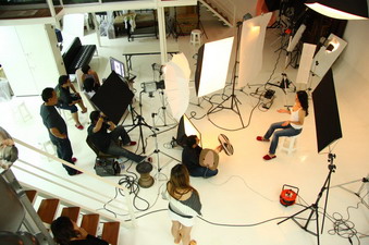 สตูดิโอถ่ายภาพให้เช่า สตูดิโอถ่ายภาพโฆษณา ให้เช่าสตูดิโอ studio rental ช่างภาพสตูดิโอ รับถ่ายภาพทุกชนิด รูปที่ 3