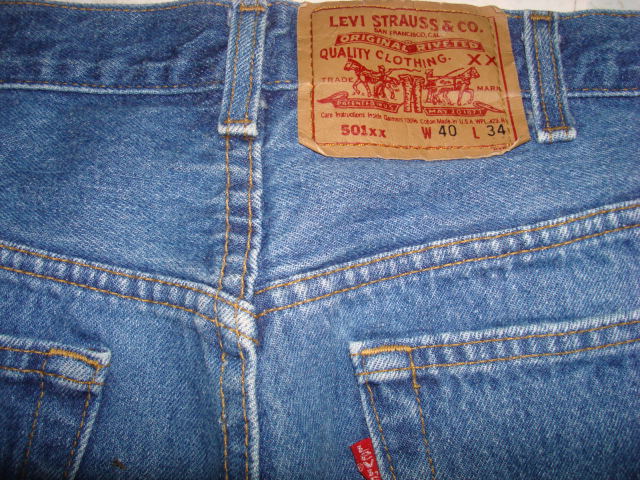 ตัวนี้ขายแล้ว-#4421#กางเกงยีนส์ ลีวายส์501 ของแท้ มือสอง เอว 39นิ้วครึ่ง ยาว 30 made in usa รูปที่ 1
