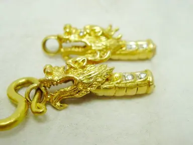 แหวนทองฉลุลาย เขียวส่อง รูปที่ 6