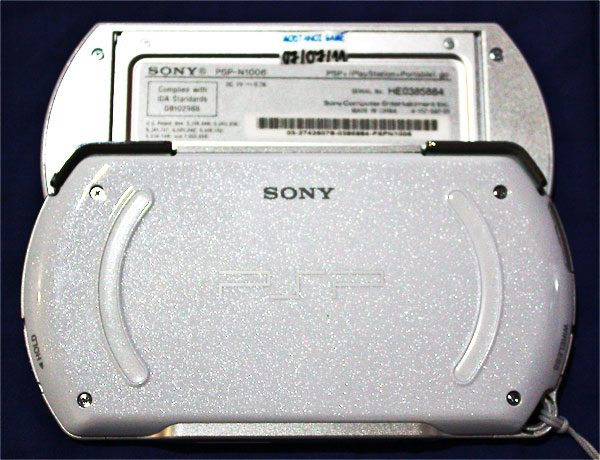 ขายถูก!!! PSP GO สภาพ100% (จับฉลากได้) รูปที่ 2