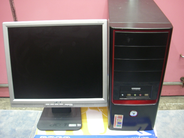 ขายคอมตั้งโต๊ะ+จอ  LCD  ACER 17 นิ้ว  รุ่น  AL1717  CPU AMD Athlon (tm) 64 3000+  2.02 Ghz M/B AM2 ( 940 ) /Ram DDR2 1 G รูปที่ 1