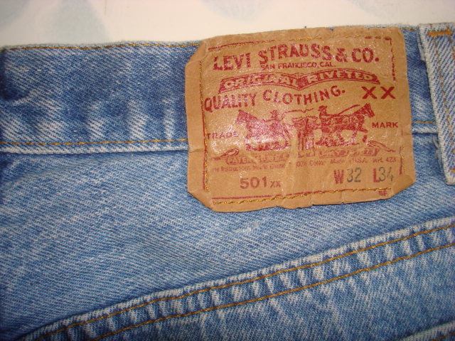 ขายแล้ว-#5548# ยีนส์ Levi's 501 ผ้าทราย เอว 32 ยาว 29นิ้วครึ่ง  รูปที่ 1