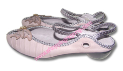 ขายรองเท้า Zena choo รองเท้าคัชชูส้นเตี้ยหนังแกะ รองเท้านางฟ้า แบบสวมปิดหน้าเท้า ลด 20-30% ถูกมากๆค่ะ รูปที่ 1